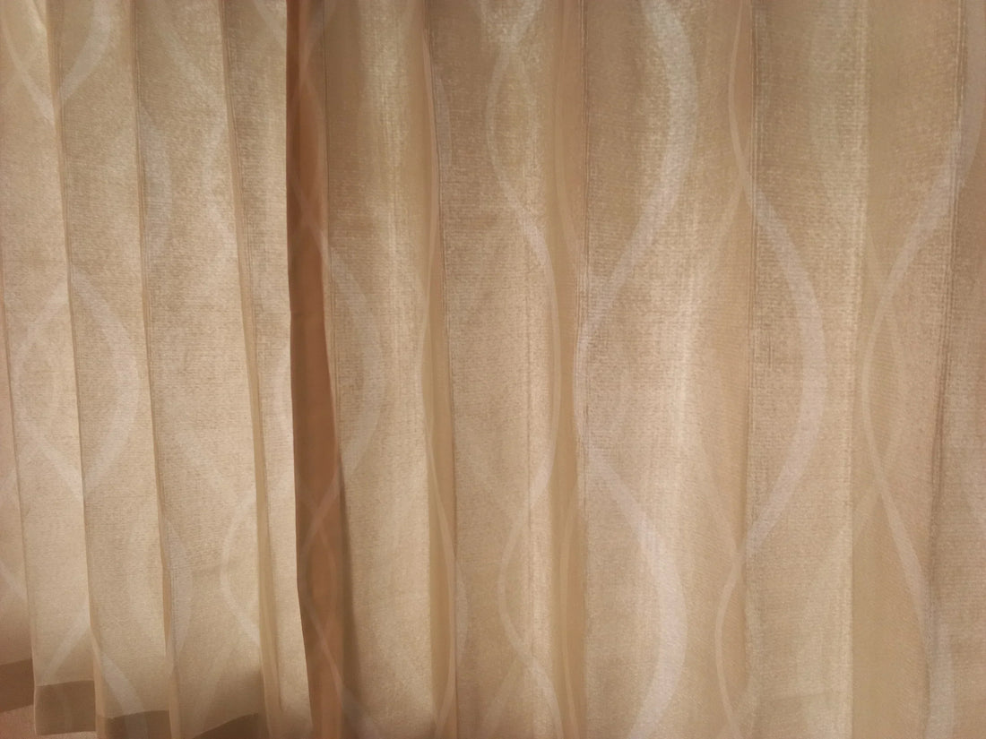 2級遮光のノインベージュ